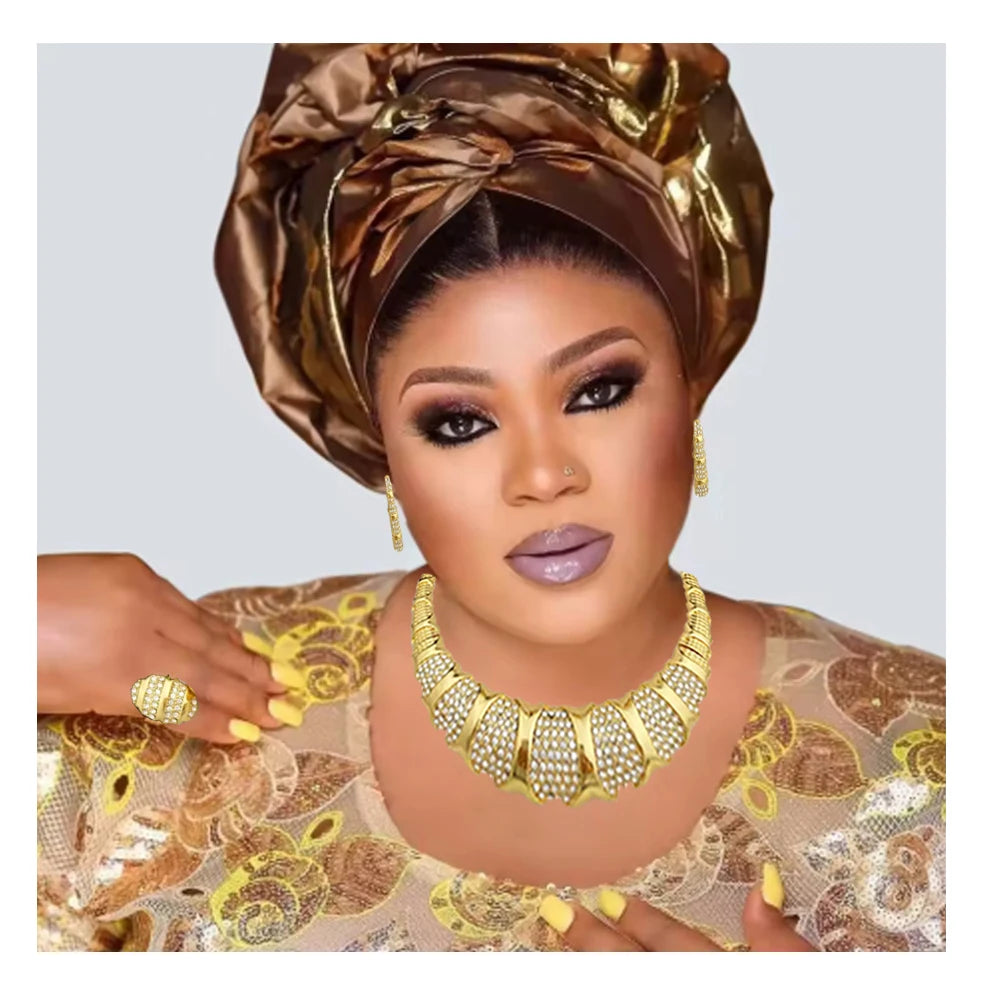 lookbook image shop_this_look_EcLGgQ